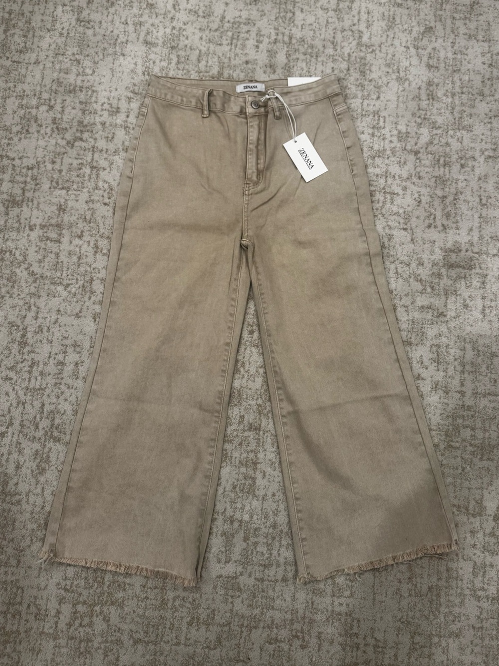 Zenana Frayed High-rise, wide legged  cropped jean with stretch